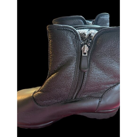 Black Fur Lined Ankle Boots Made In Canada Size 7 - Picture 6 of 16
